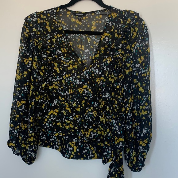 Express floral prints metallic wrap sheer top size sp - Picture 4 of 11